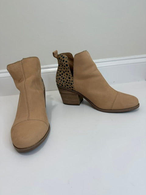 TOMS Everly Cutout Booties Honey Leather Tiny Cheetah Sz 10
