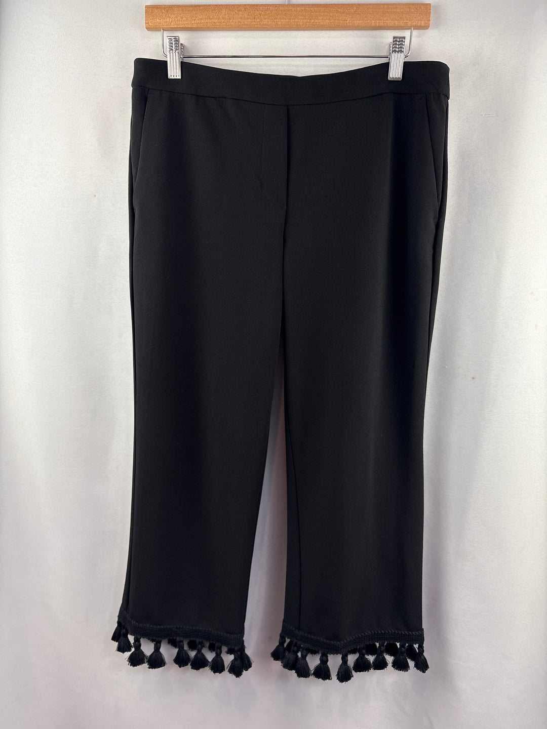 Women’s Josh &amp; Arielle Size 8 Black Capri Slacks w/ Fringe Detail