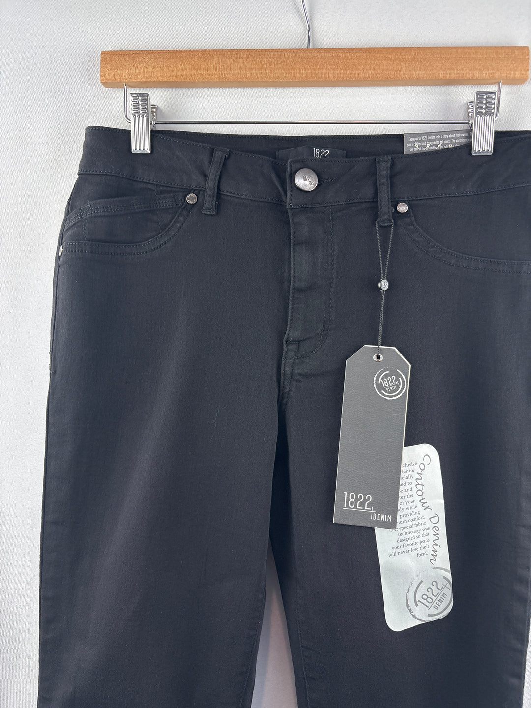 Women’s 1822 Denim Size 12 Black Skinny Jeans