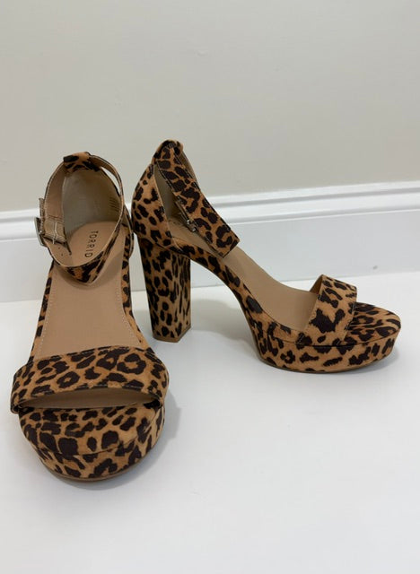 Torrid Leopard Platform Heels Sandals Sz9.5WW NWT