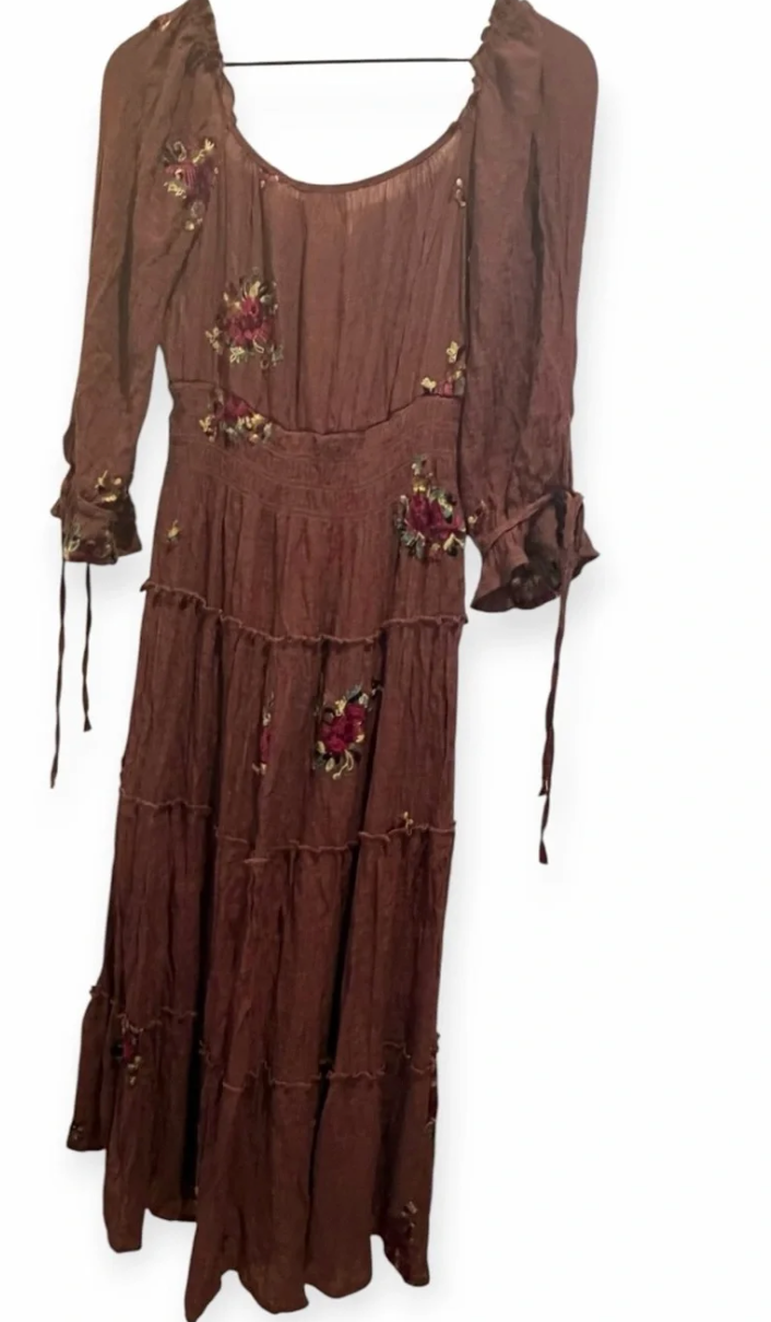 Fig and Flower Dusty Rose Embroidered Floral Boho Maxi Dress Small