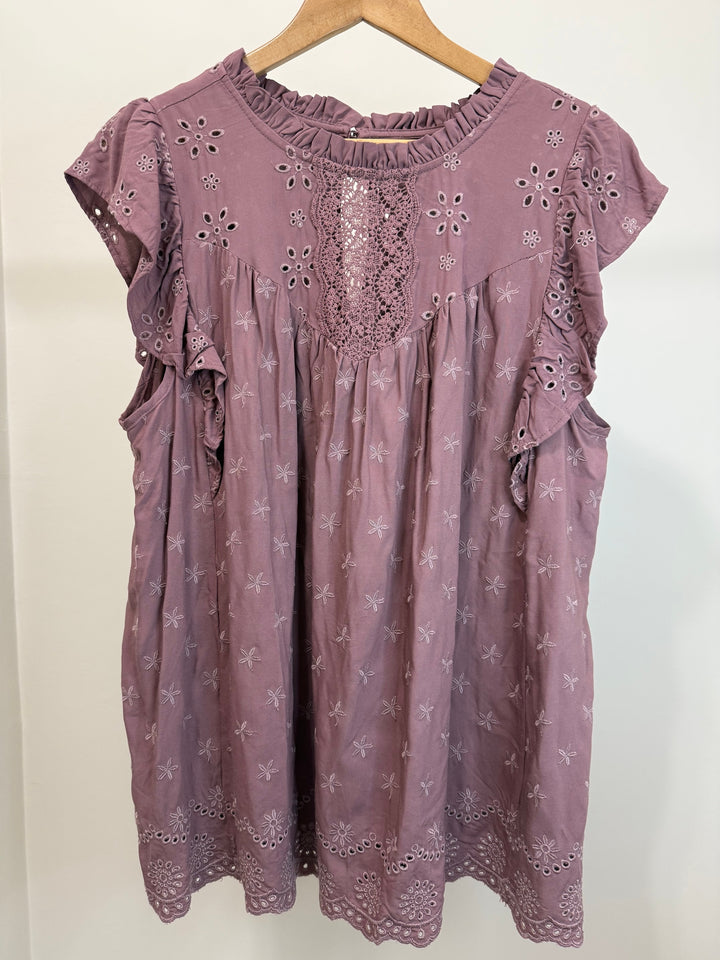 Torrid Eyelet Embroidered Peplum Blouse Rose Taupe NWT Sz1/1X