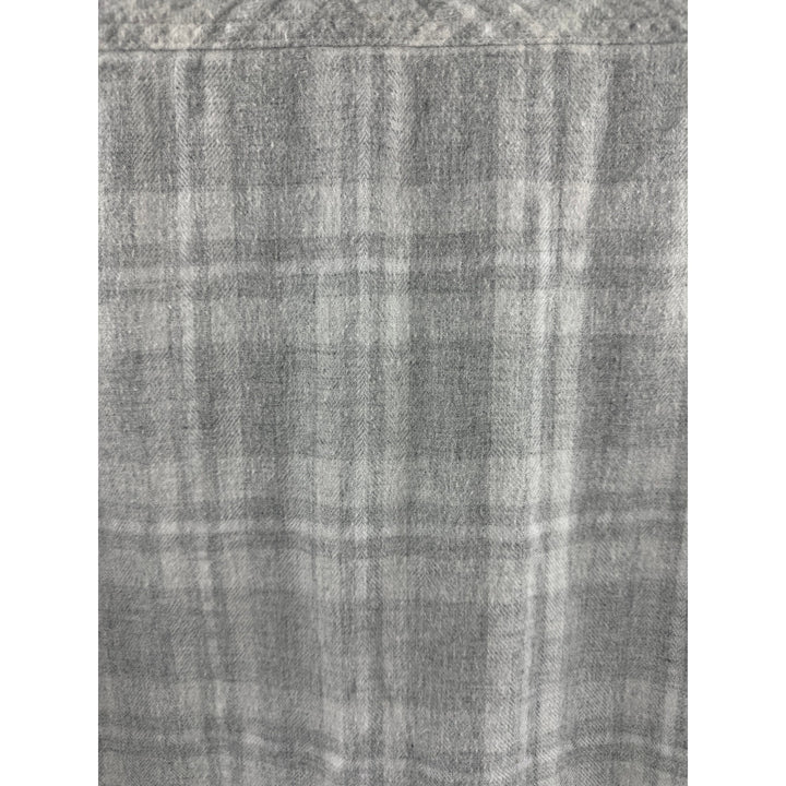 Men’s Rails Light Gray Plaid Button Down Size Medium