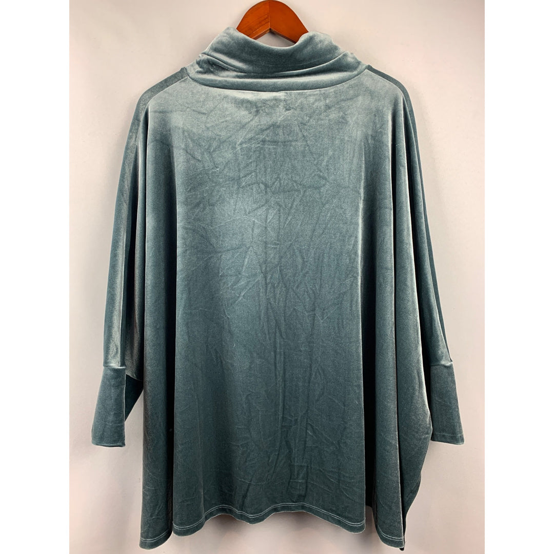 Women’s Wynne Layers Gray Velvet Pull Over Shirt Size 1X