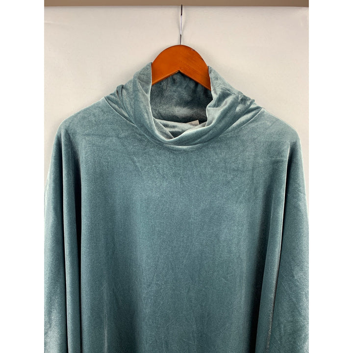 Women’s Wynne Layers Gray Velvet Pull Over Shirt Size 1X