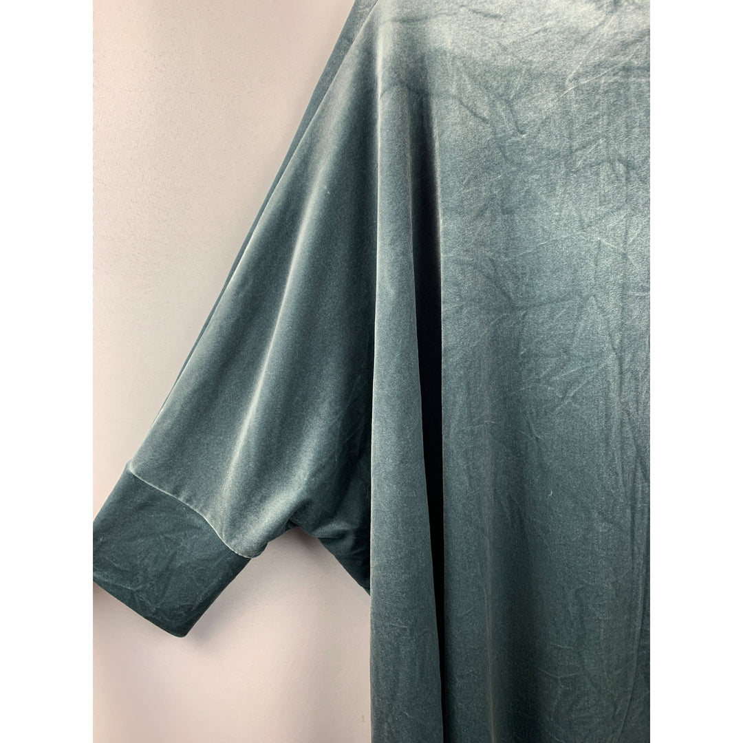 Women’s Wynne Layers Gray Velvet Pull Over Shirt Size 1X