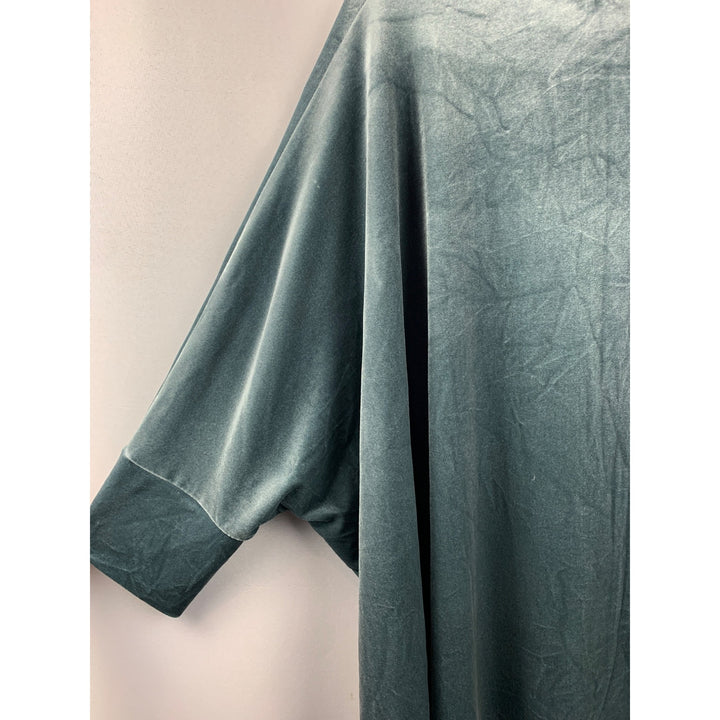 Women’s Wynne Layers Gray Velvet Pull Over Shirt Size 1X