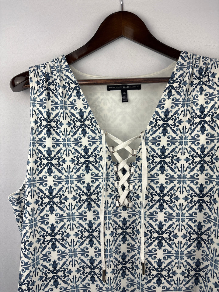 Women’s White House Black Market XL White Patterned Blouse