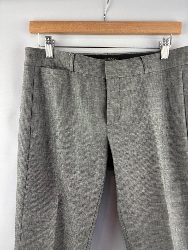 Women’s Banana Republic Size 4 Gray Pleated Slacks