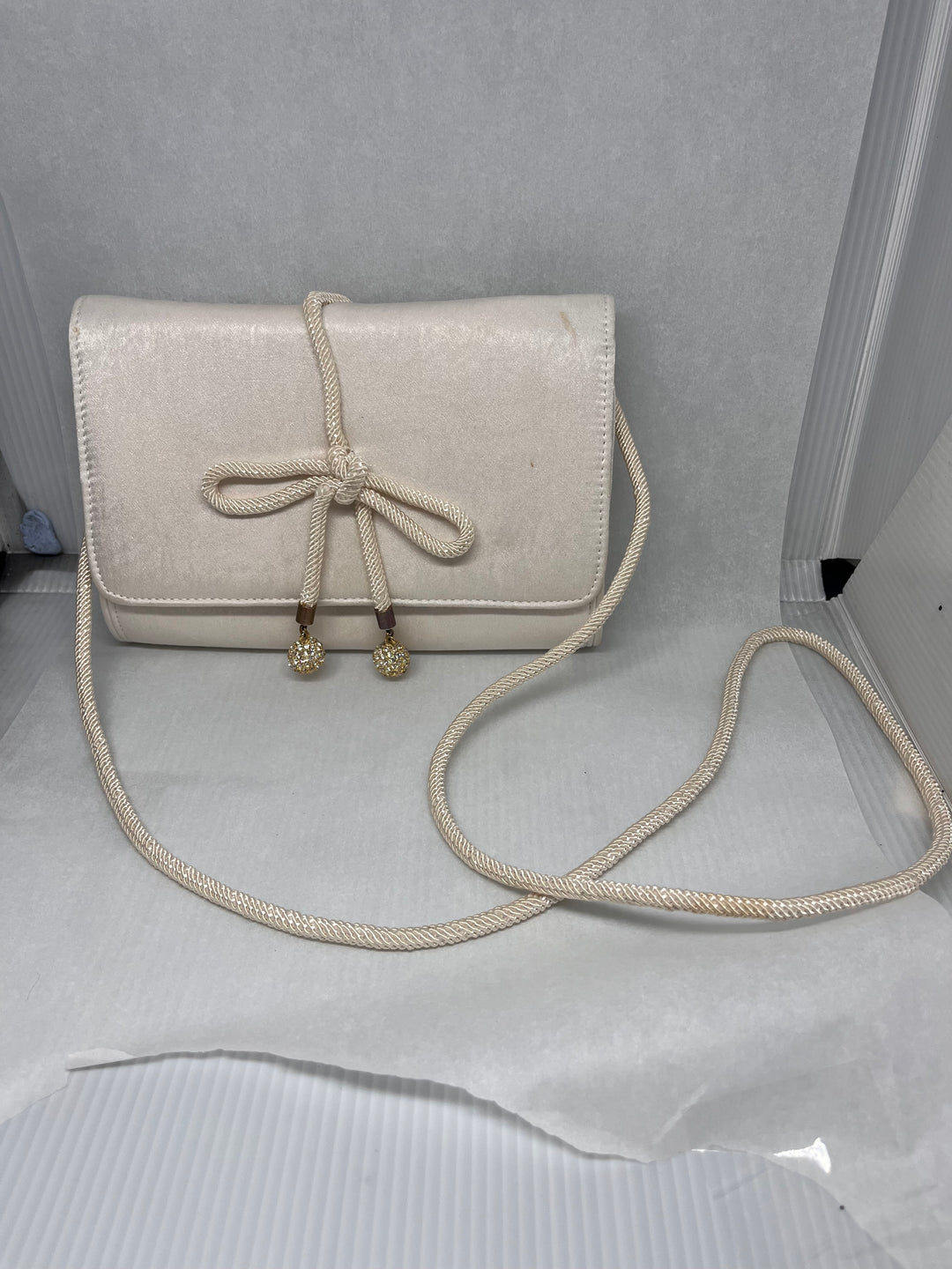 Vintage Silvery White Susan Gail Evening Bag