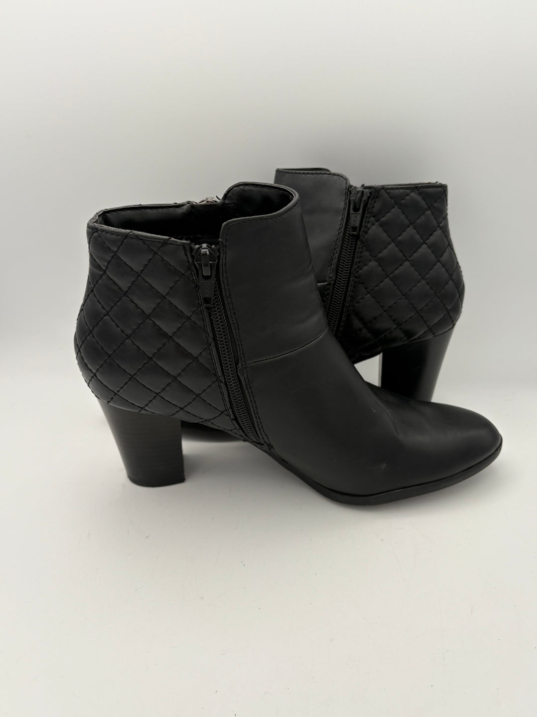 Women’s Laura Ashley Size 8 Black Leather Ankle Boots
