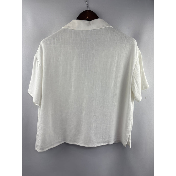 Women’s Stradivarius Large White Button Up Shirt