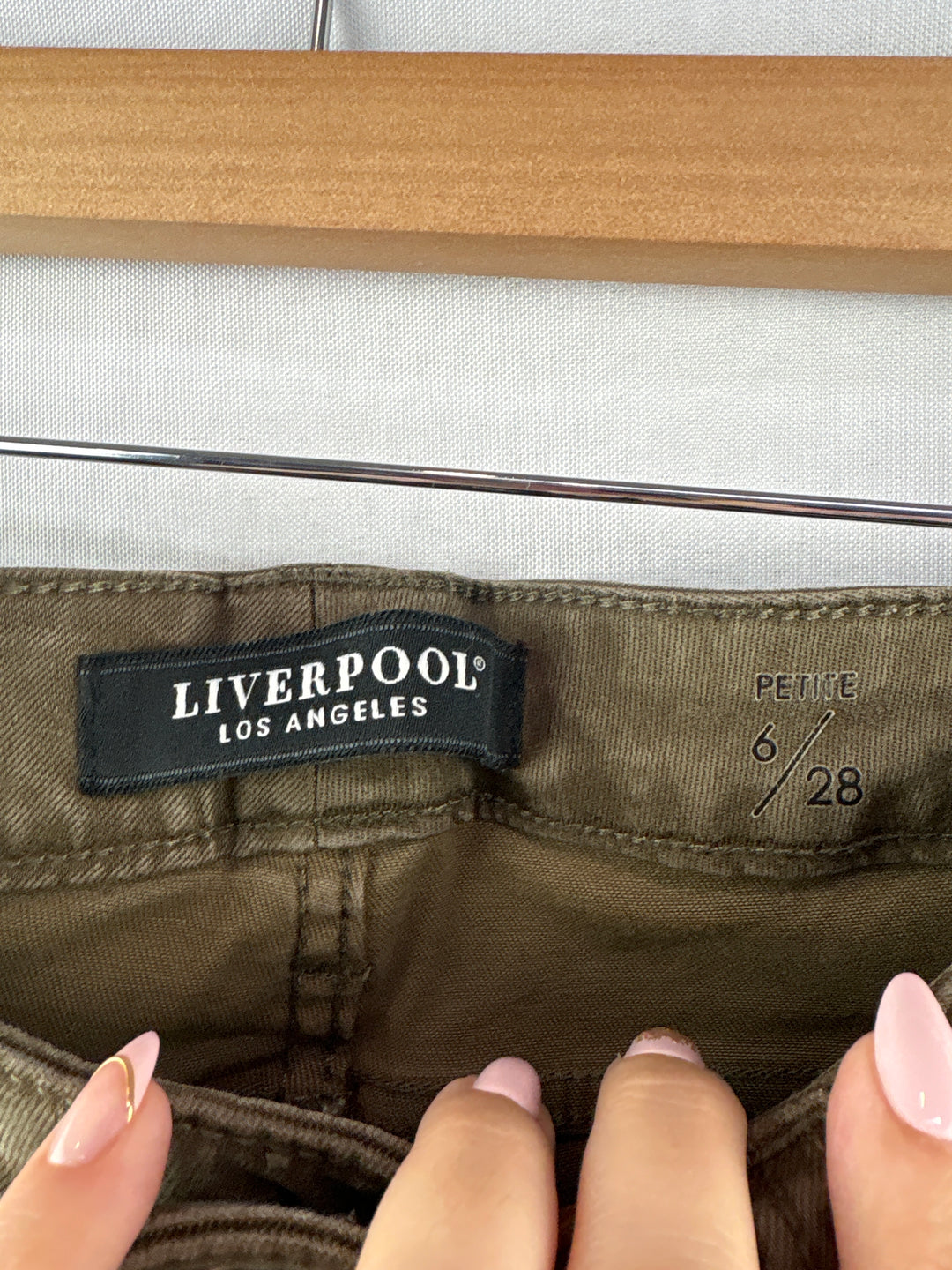 Women’s Liverpool Size 6/28 Dark Olive Green Skinny Jeans