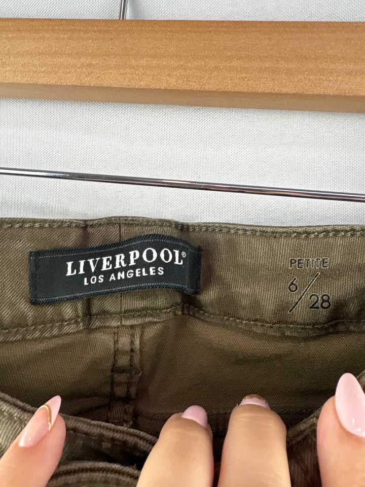 Women’s Liverpool Size 6/28 Dark Olive Green Skinny Jeans