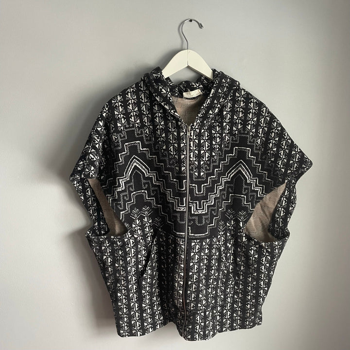 Mara Hoffman Active Black White Geometric Poncho Zip Up Boho Hippe 70s Retro Indie XS/S