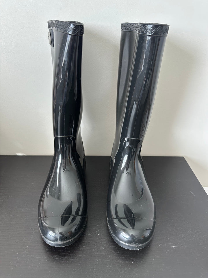 Women’s UGG Shaye Tall Glossy Black Waterproof Rain Boots Size 9
