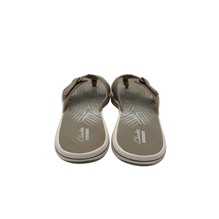 Women’s Clark’s Size 8 Greige Thong Sandals