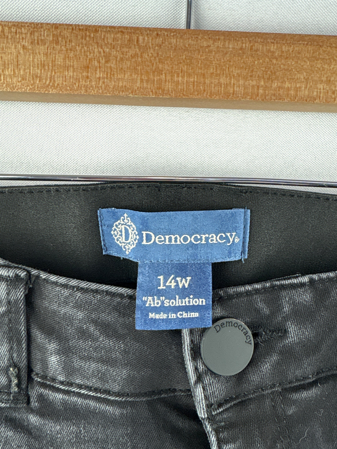 Women’s Democracy Size 14W Black Straight Leg Jeans