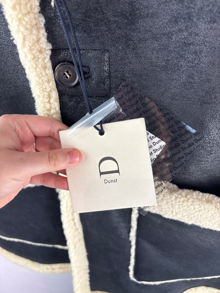 Dunst Unisex Small Reversible Black &amp; Cream Shearling Jacket
