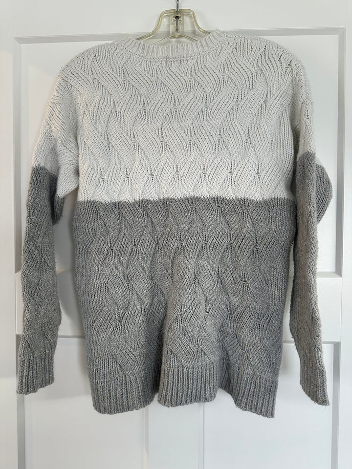 A New Day Womens Oversized White Gray Cable Knit Sweater Size XS