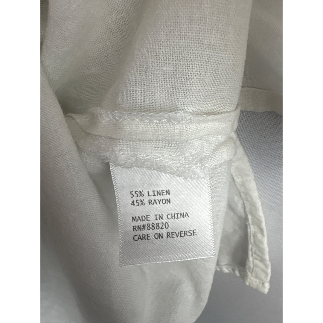 Rose &amp; Thyme Womens 2X Sleeveless White Top With Blue Embroidered Front Detail