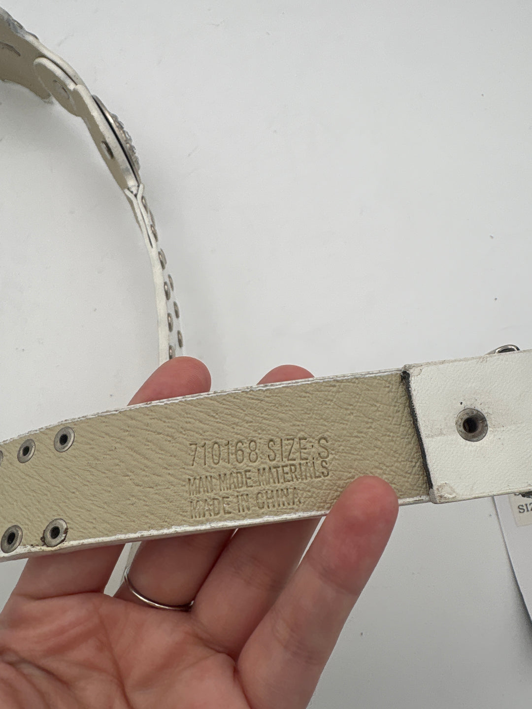 Women’s MontanaCo White Leather Bedazzled Western Belt