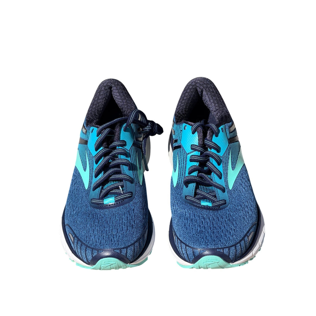 New In Box Brooks Running Shoes Women&
