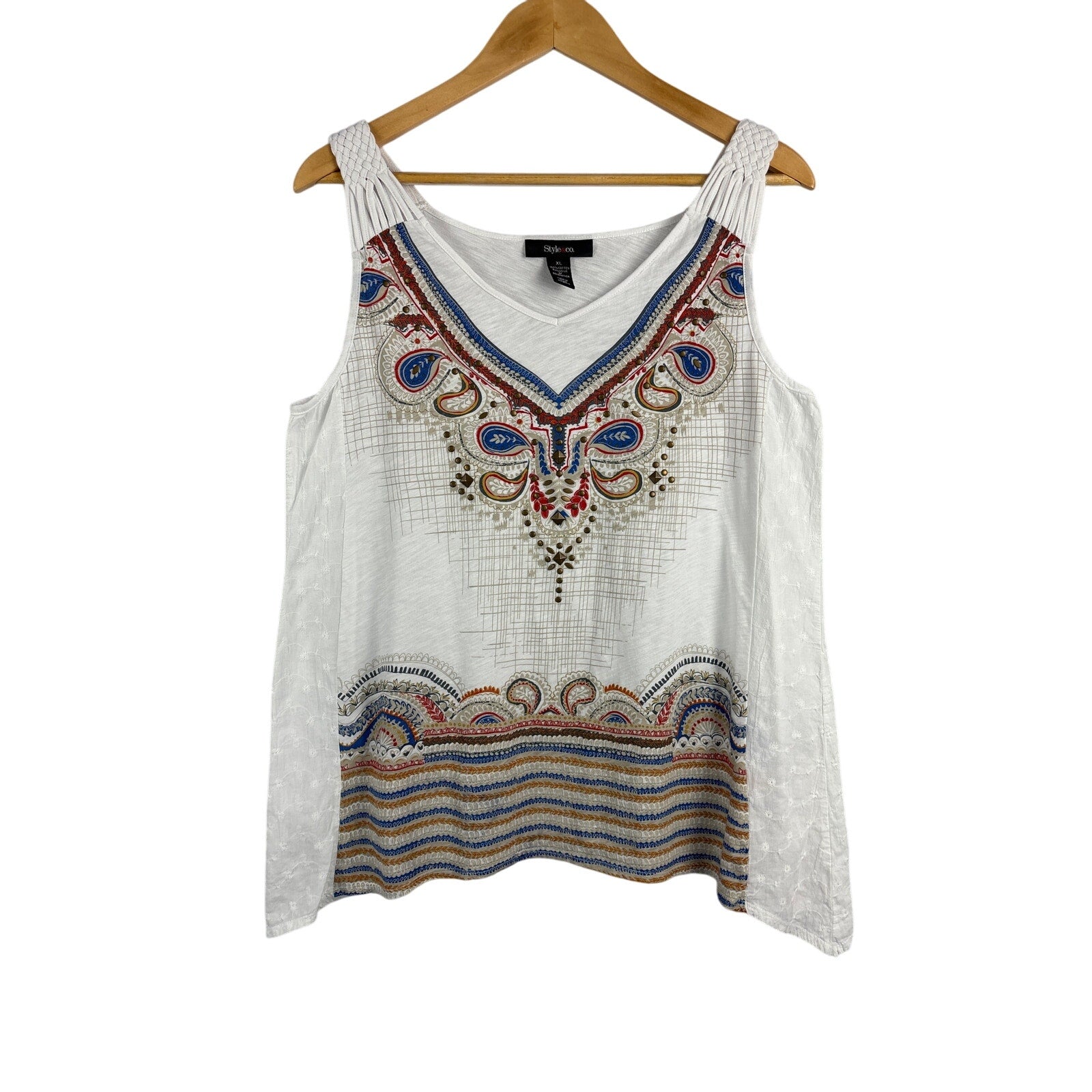 Women’s Style & Co Size XL White Multicolored Pattern Tank with Bronze Hardware