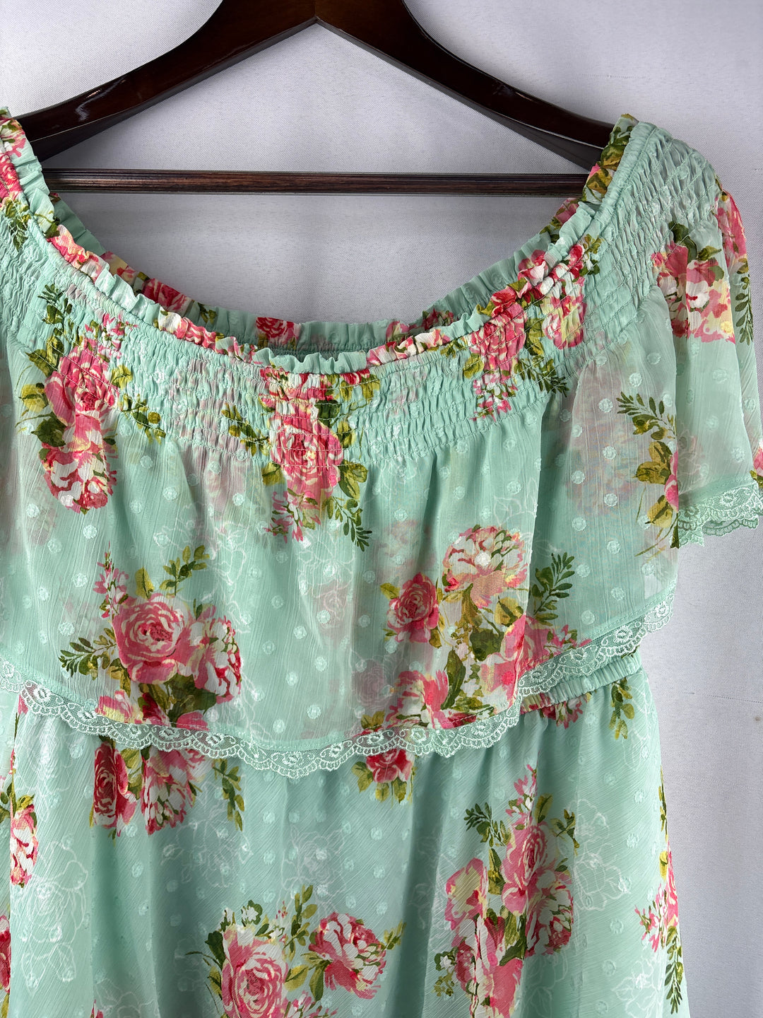 Women’s Torrid Size 1 Mint Floral Off the Shoulder Blouse