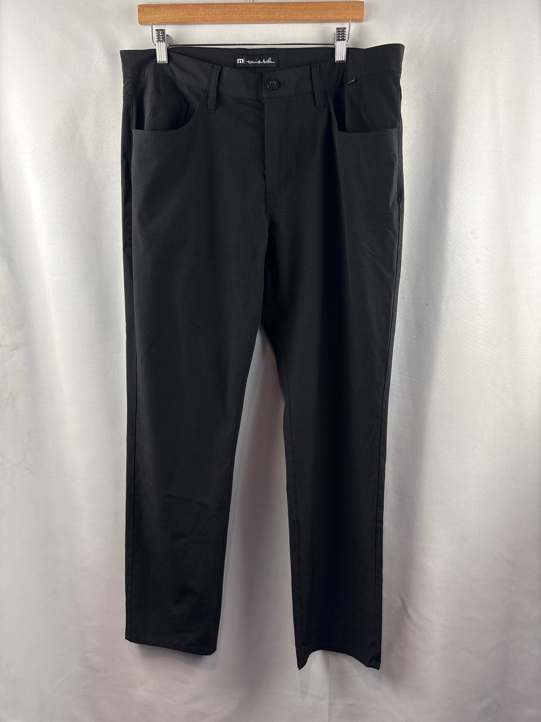 Men’s Travis Mathews Size 36 Black Golf Pants