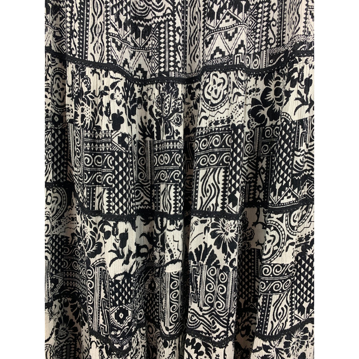 Women’s Dress Barn Size 14/16 Black & White Patterned Skirt