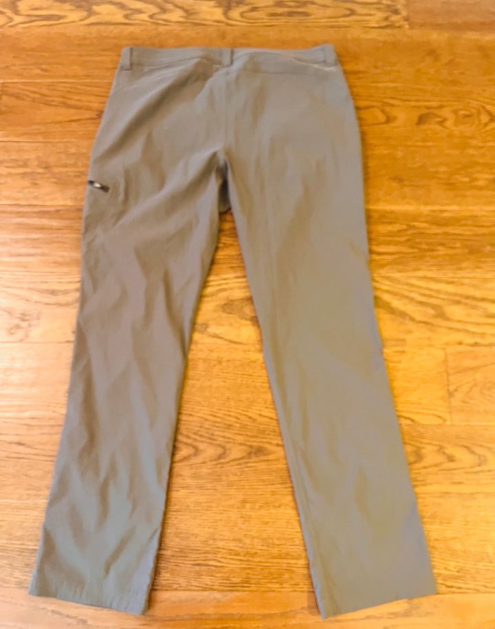 Eddie Bauer Women’s Hiking Cargo Pants Olive Green Outdoor Utility Size 14