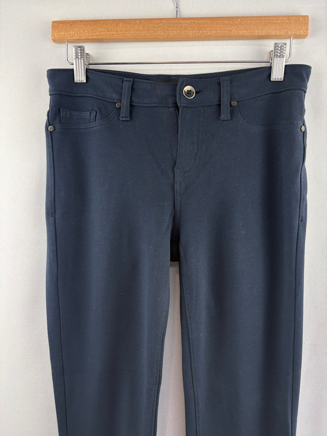 Women’s Calvin Klein Size 4 Navy Lowrise Jeggings