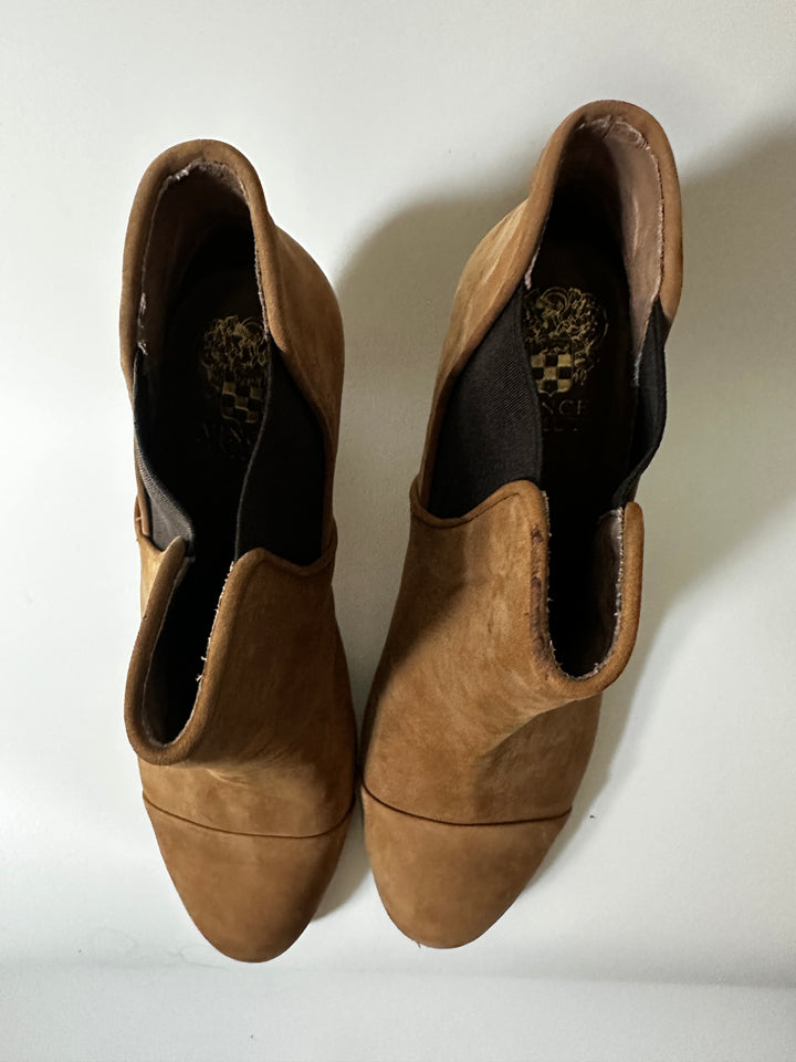 Vince Camuto VC Hame Tan Nubuck Leather Chelsea Ankle Boots Block Heel