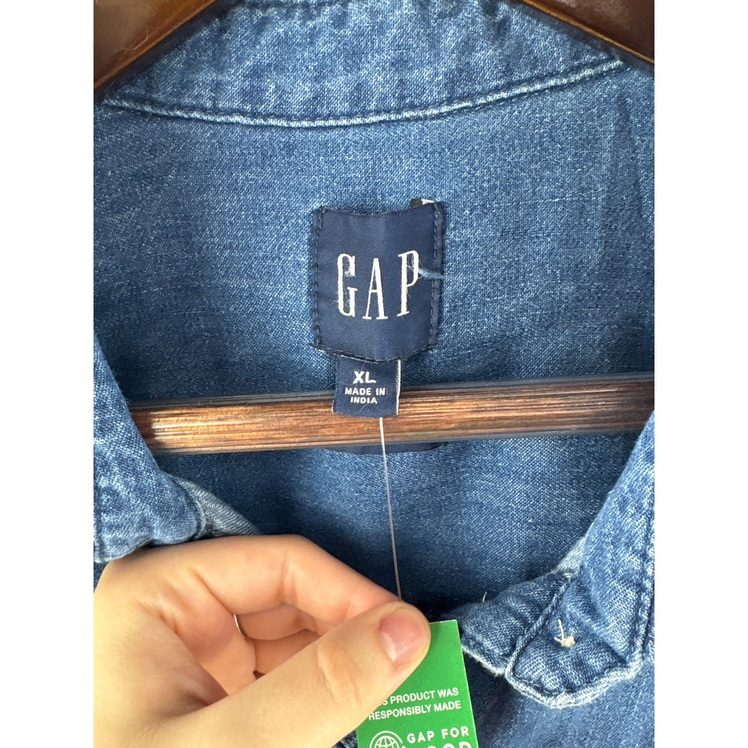 Women’s GAP XL Blue Medium Wash Jean Button Up Shirt