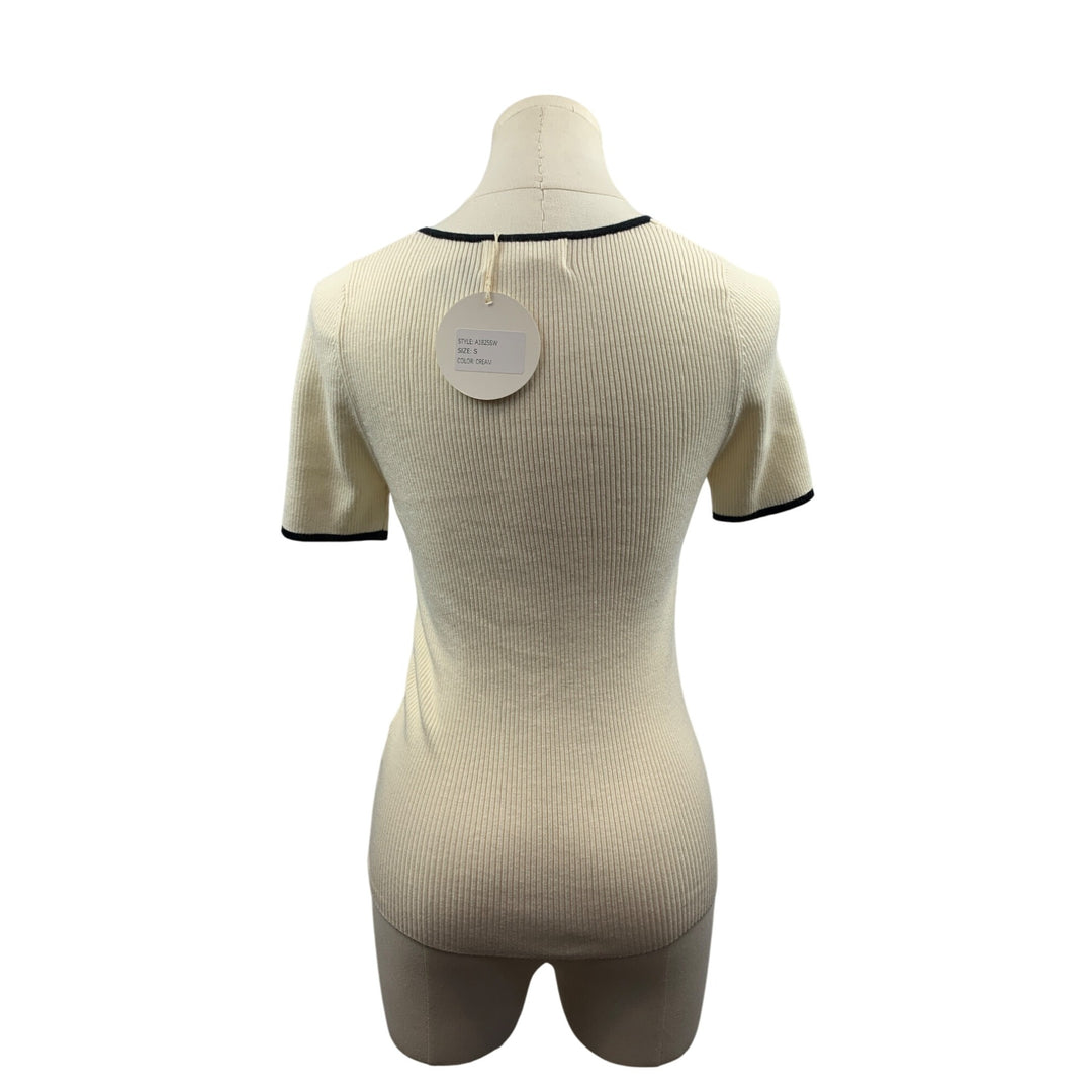 Luxe Ribbed Short Sleeve Contrast Trim Fitted Knit Top In Cream & Black