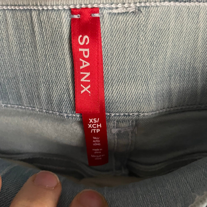 Spanx NWT Bootcut Light Wash Light blue Stretch Pull on Flare Jeans size XS Tall