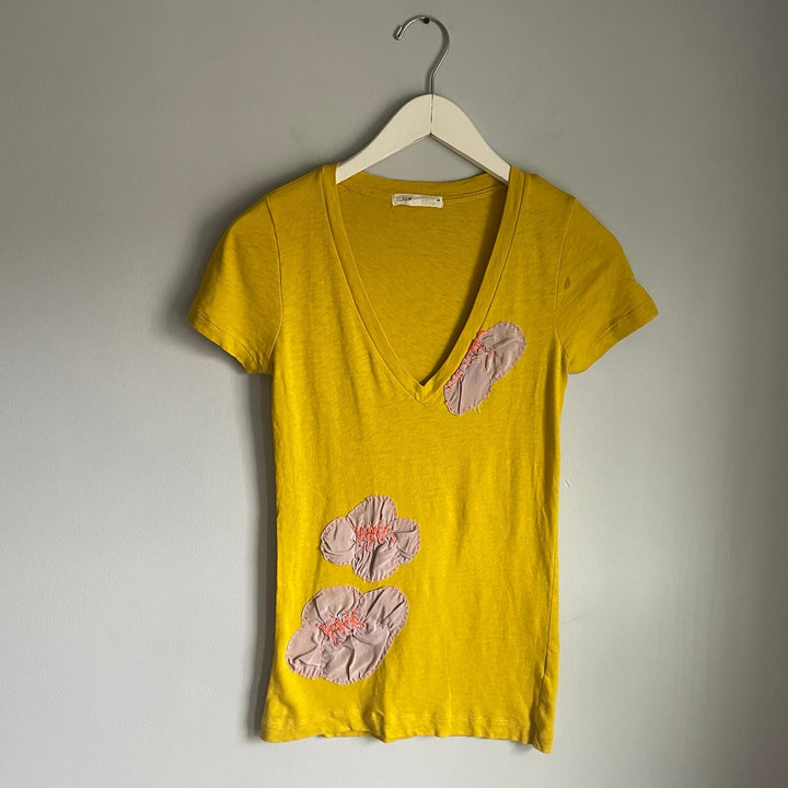 J.Crew T Shirt Vintage Y2K Lagenlook Patchwork Yellow Flower Vneck sz S Cotton