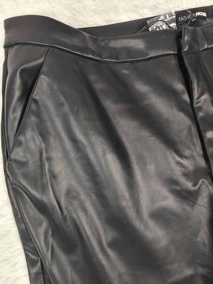 Womens Fashion Nova Faux Leather Trouser Pants Black Size 2X NWT