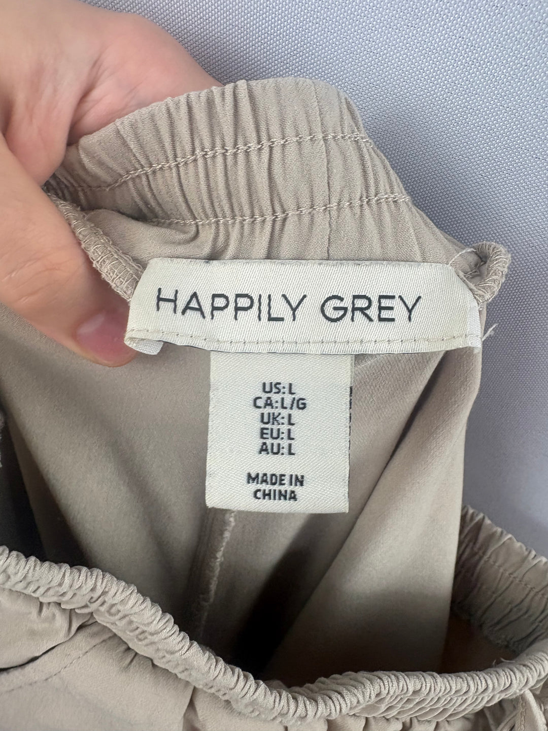 Women’s Happily Grey Large Tan Cargo Joggers