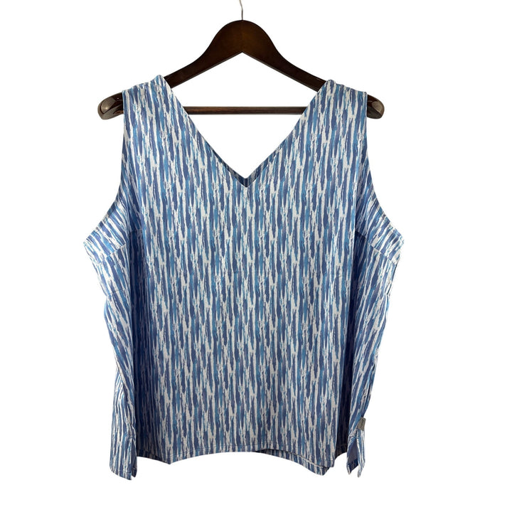 Women’s Eddie Bauer XL Blue & White Patterned Sleeveless Blouse