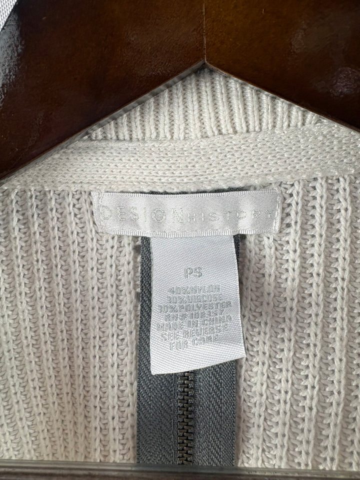 Women’s Design History Petite Small Gray & Cream Colorblock Sweater