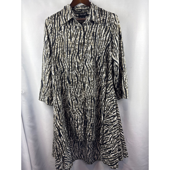 Women’s Step in Style Medium Black & Gray Zebra Striped Dress