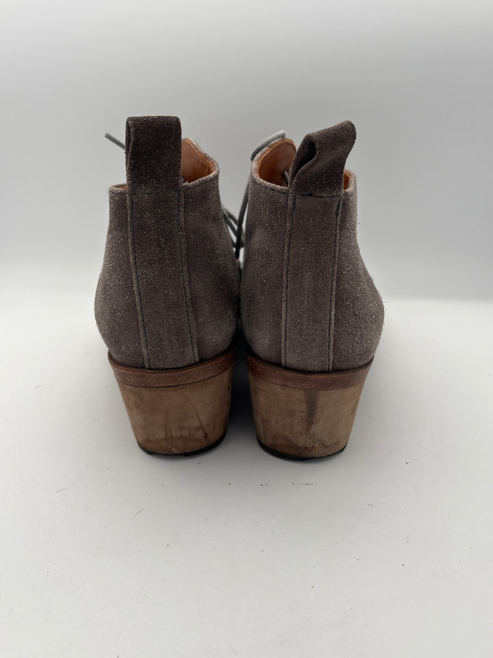 Women’s P. Monjo Size 10 Light Gray Suede Ankle Boots