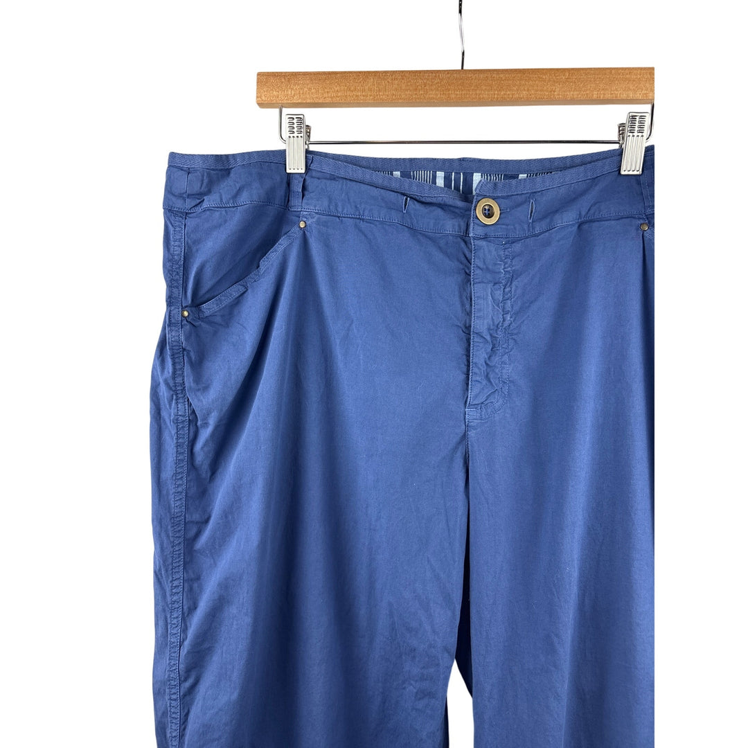 Women’s Fresh Produce Size 1X Navy Blue Cargo Capris
