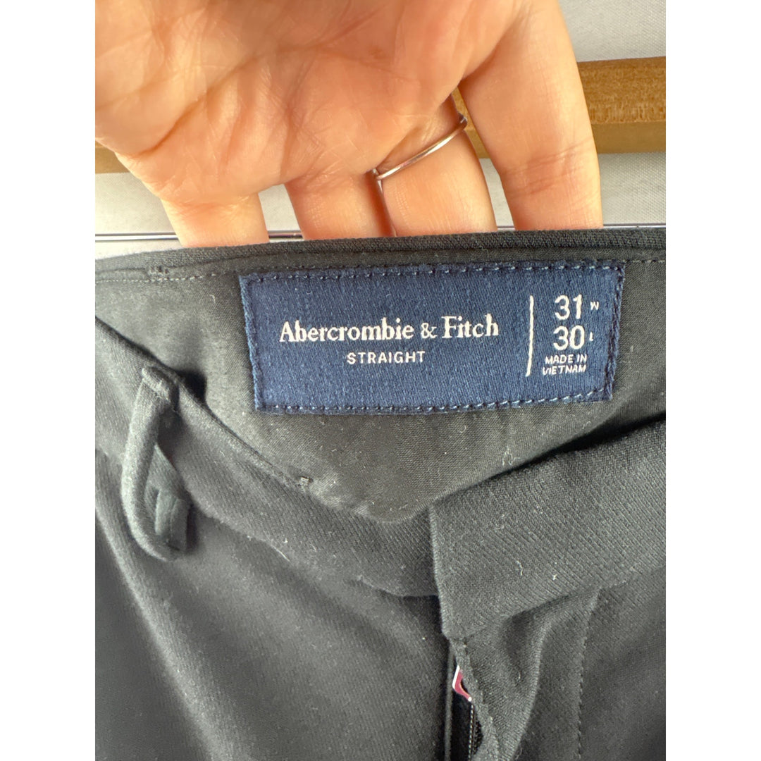 Men’s Abercrombie & Fitch Size 31/30 Black Pleated Slacks