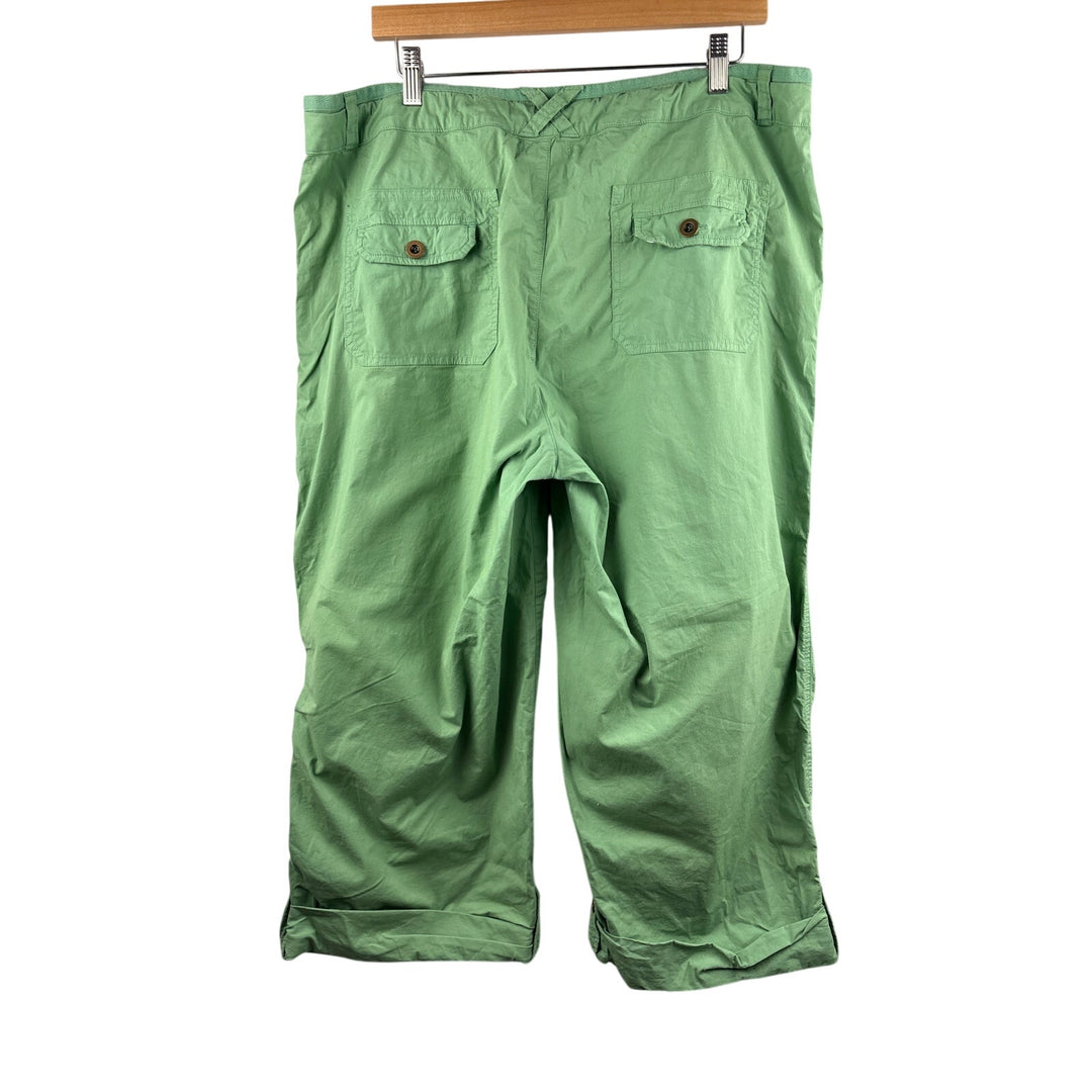 Women’s Fresh Produce XXL Leaf Green Cargo Capris