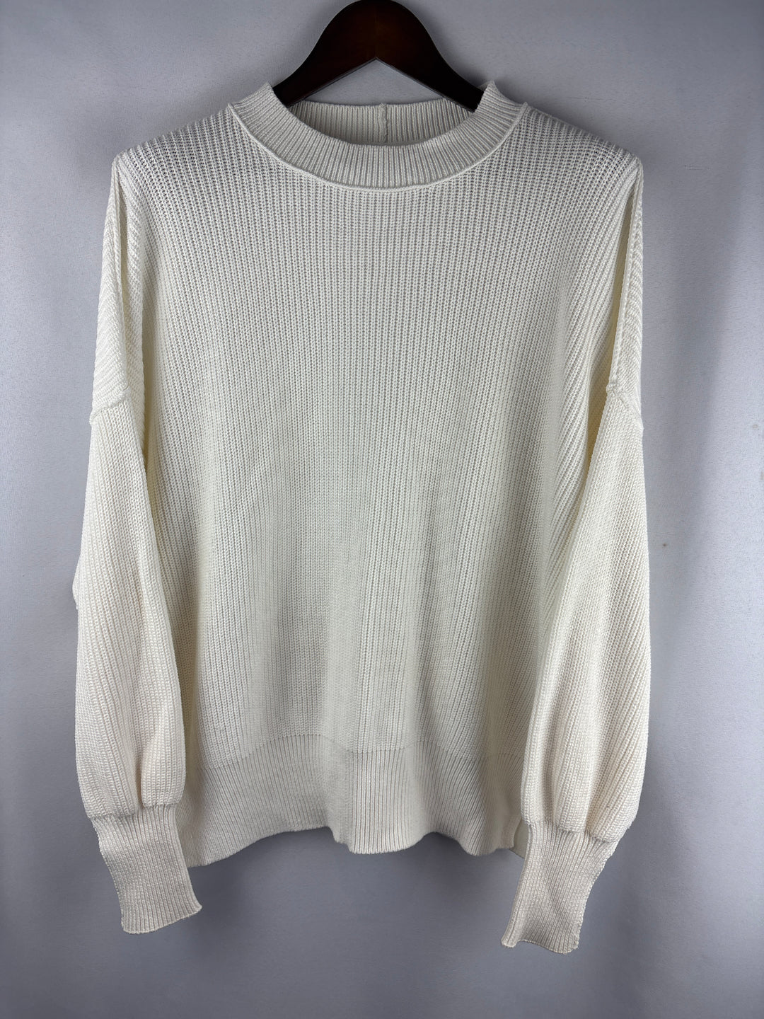 Women’s Aerie Small Cream Crewneck Sweater