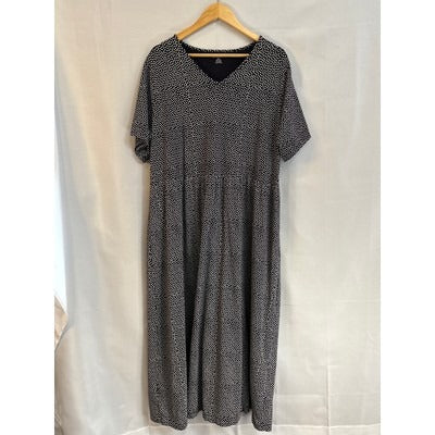 Women’s Lands’ End Size 2X Navy Short Sleeve Polka Dot Dress.