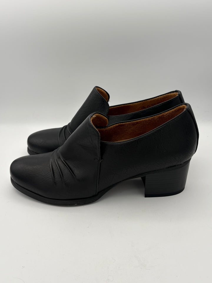 Women’s Natural Soul Size 8.5 Black Leather Heeled Mules